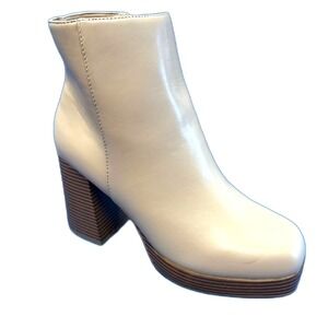 True Craft platform wildflower Cream Ankle Boots size 10